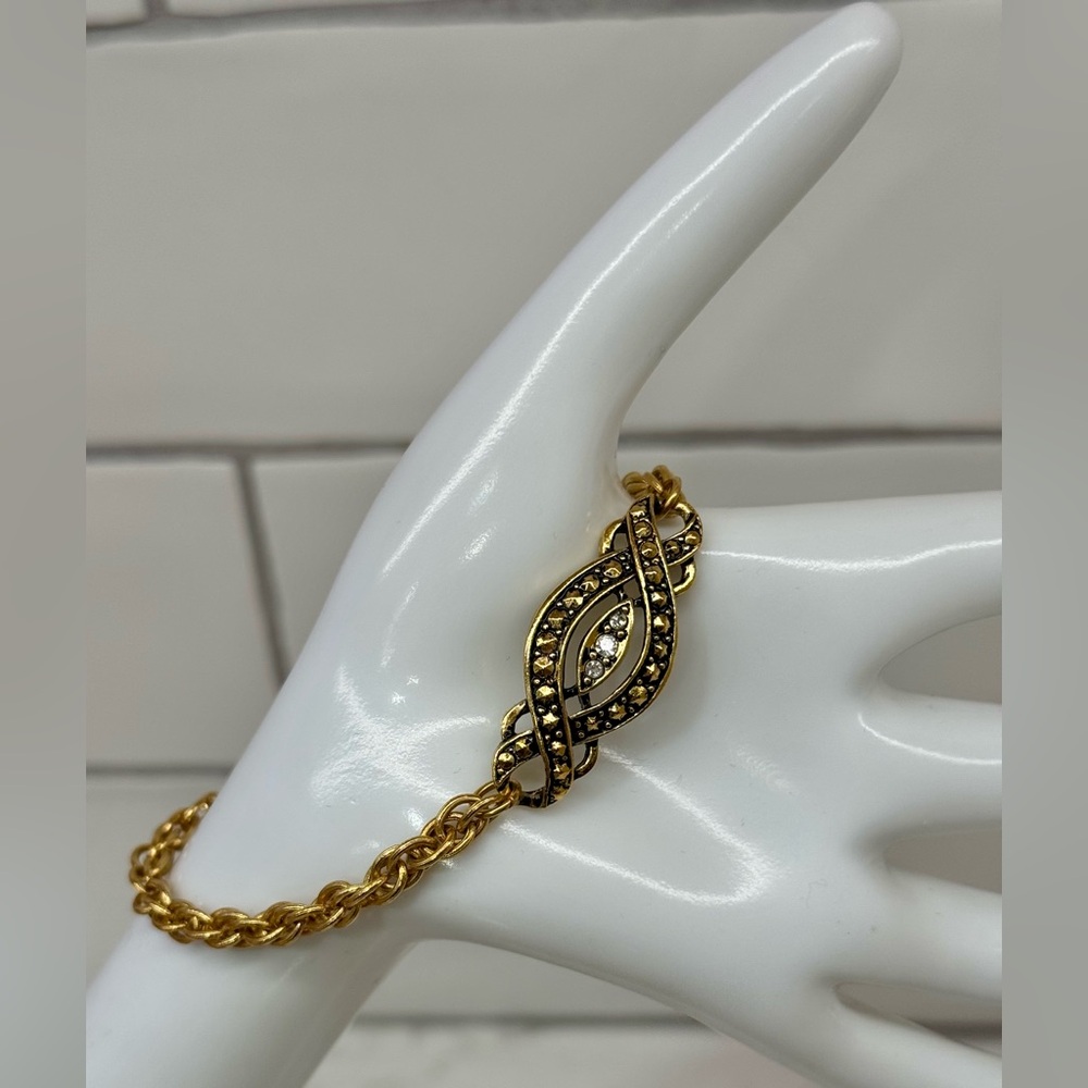 ✨ Vintage Avon Antique Gold-Tone Link Bracelet – 7.25” ✨